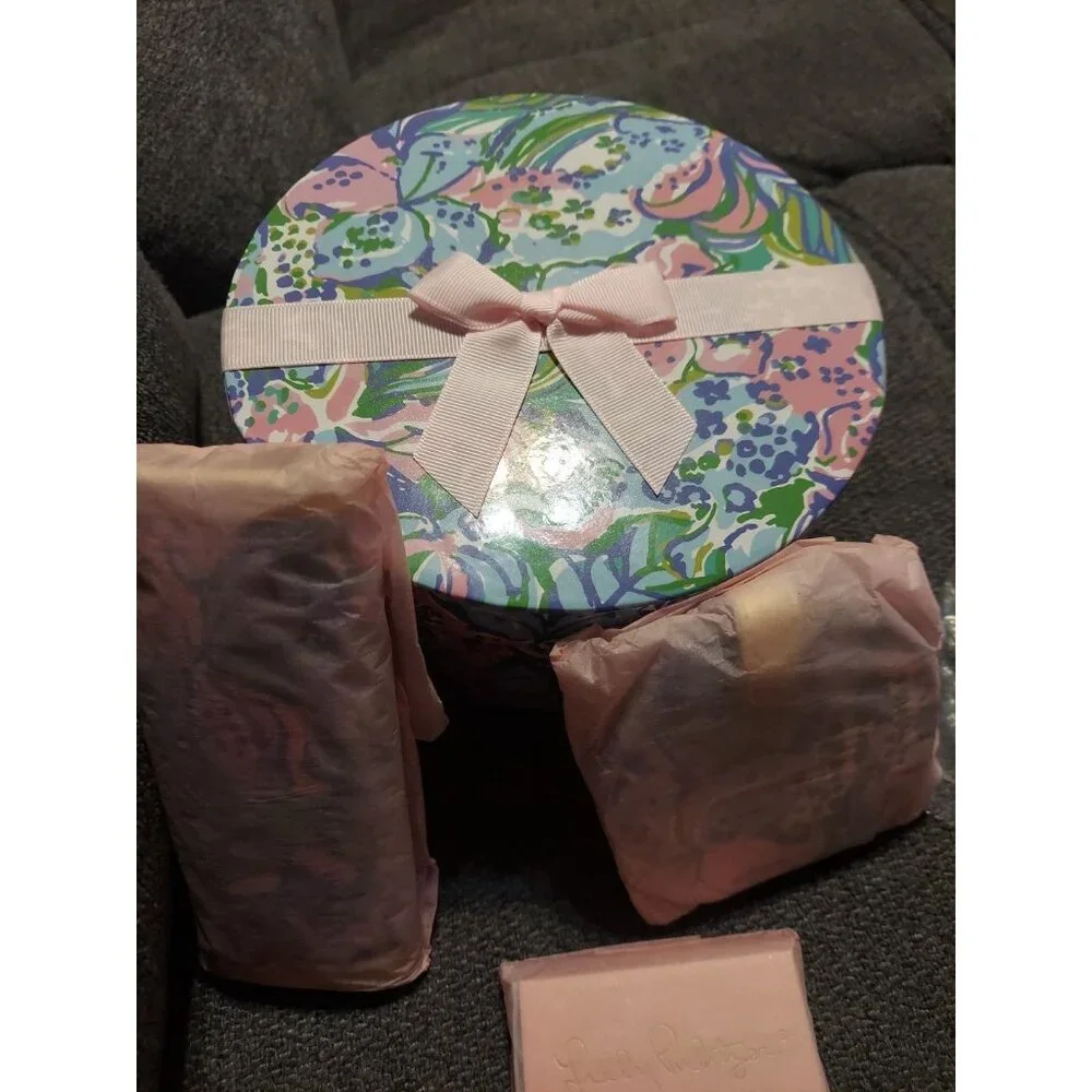 Lilly‎ Pulitzer Relax in Print Feline good accessories box - NWT And Packaging